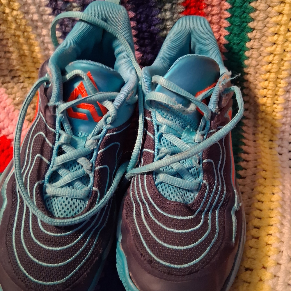 Nike Kids Sneakers - Teal and Red - Picture 3 of 10